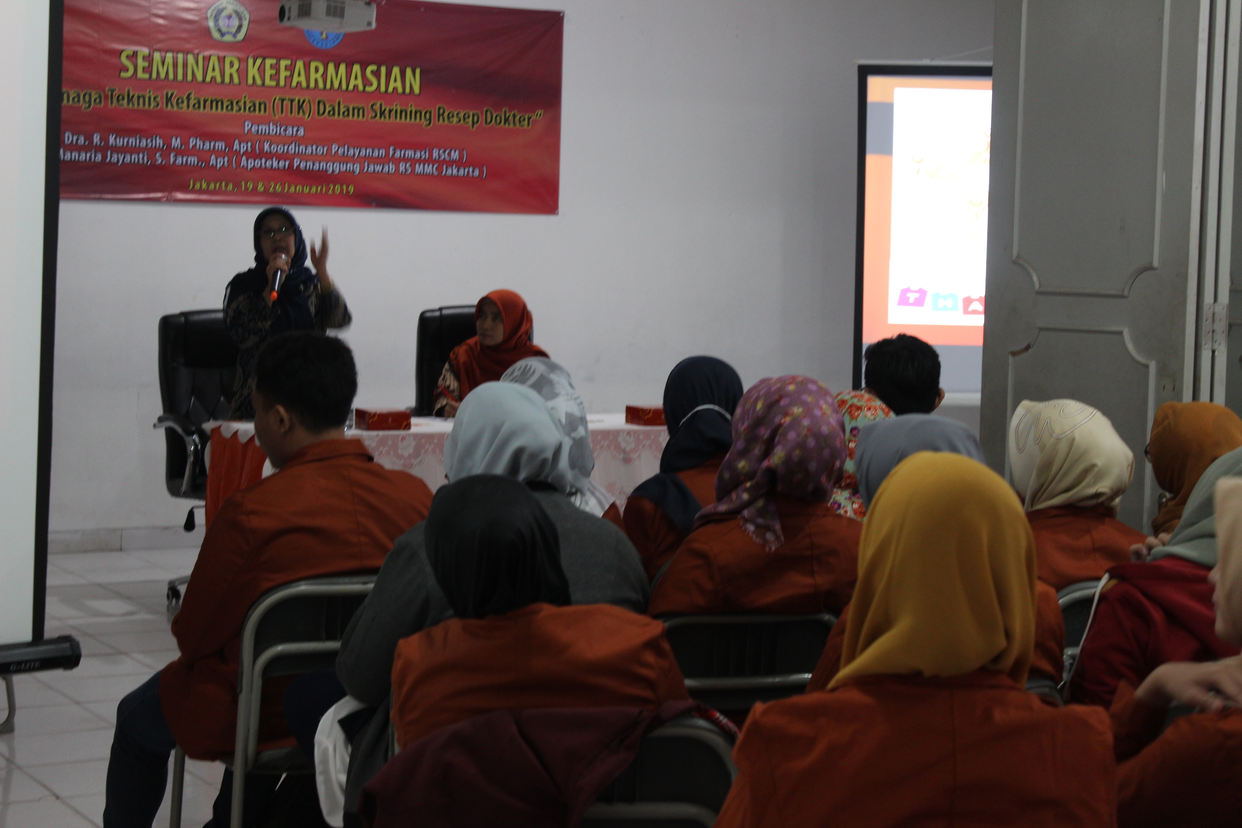Seminar Peran Tenaga Teknis Kefarmasian (TTK) dalam Skrining Resep Dokter